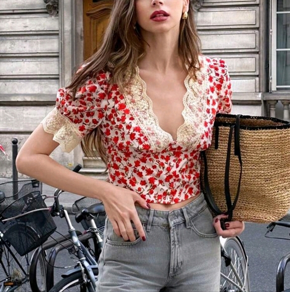 Women's French Style Floral Contrast Lace Short Sleeve Fashion Blouse - Picture 1 of 4